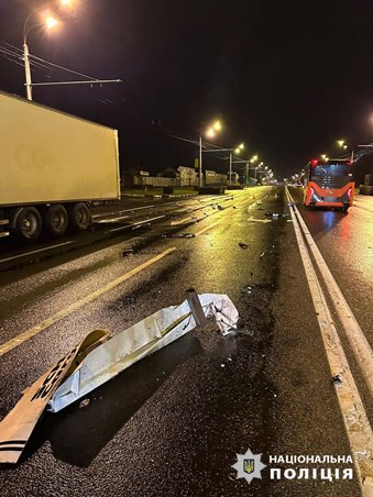 У Харкова на проспекті Гагарина водій легкового автомобіля загинув у ДТП